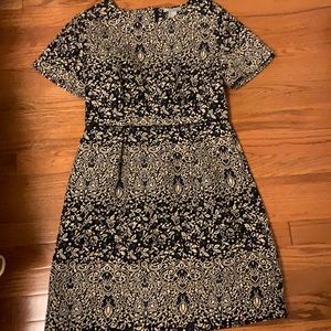 Beautiful dress with side pockets